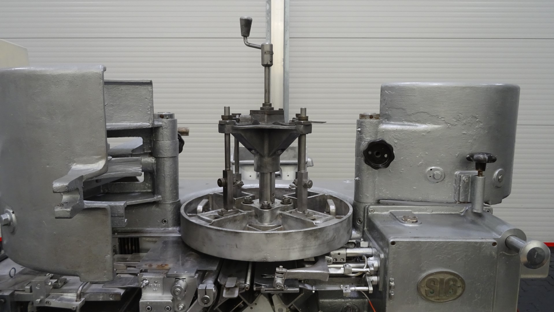 Used Filling and wrapping machine for butter SIG F100