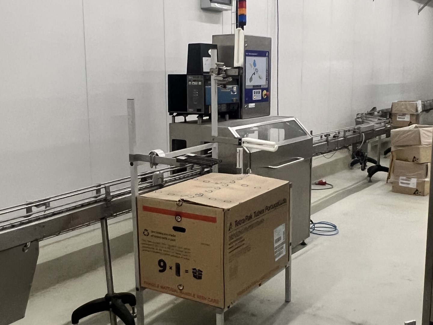 Used Aseptic carton filler Tetra Pak TBA/19 - 10 V - 200 ml Slim