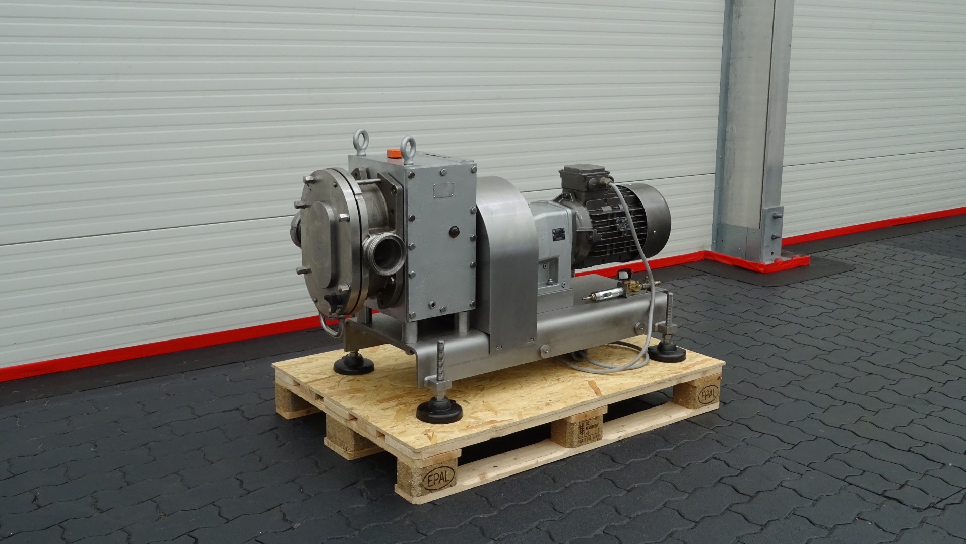 Used Rotary positive displacement pump / Lobe pump - Fristam FKL 150