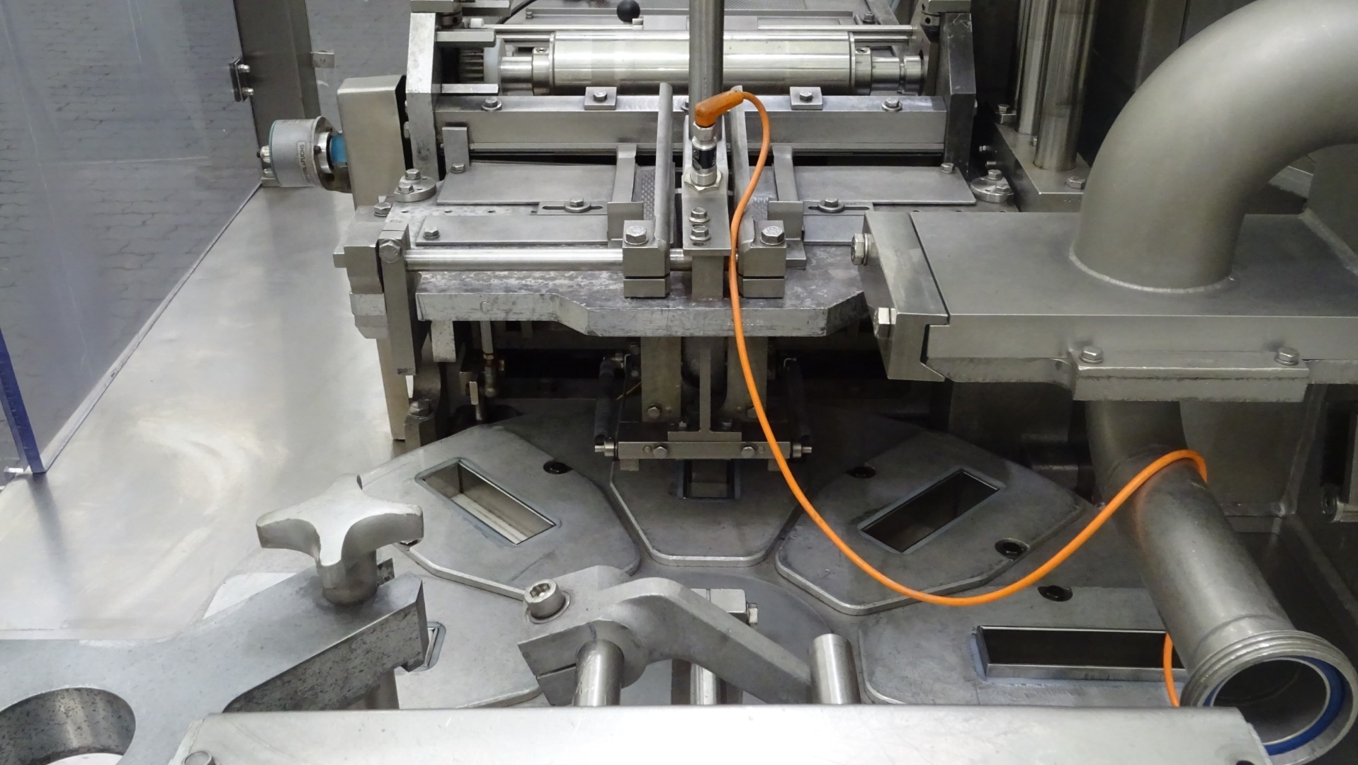 Used Filling and wrapping machine for Butter Benhil Multipack 5000