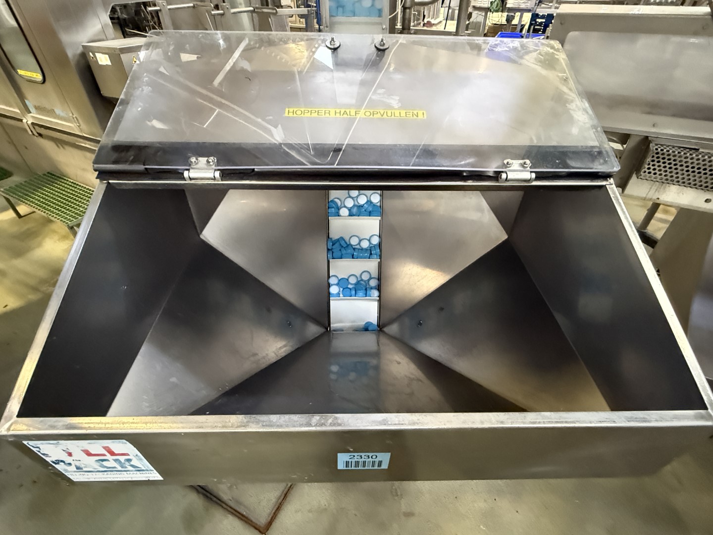 Used Filling, closing, labelling and packing line for plastic containers of 2 liter with fresh milk - Weightpack WFT 32.10.160