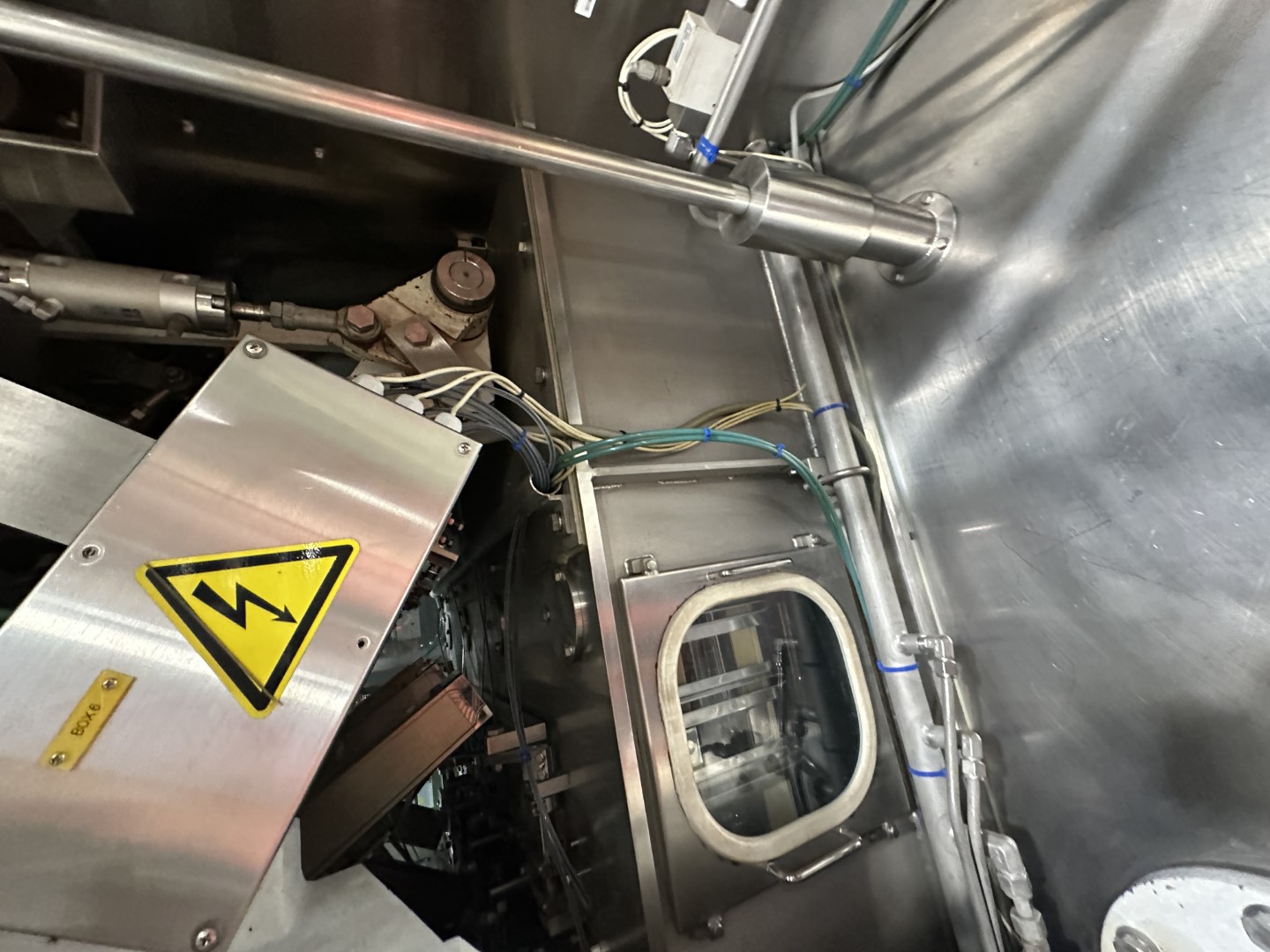 Used Aseptic Carton Filling Line: Shikoku S-PS80HA + 3x Elopak PLA-S30 Applicator + Oystar A+F Packer