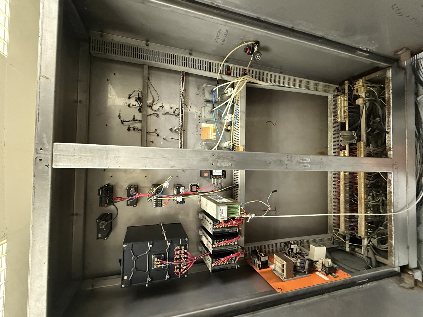 Used Complete GEA Niro Atomizer powder plant with 4-Effect TVR Evaporator, Spray Dryer, Fluidbed Dryer, Cyrstallisation tanks and filling station