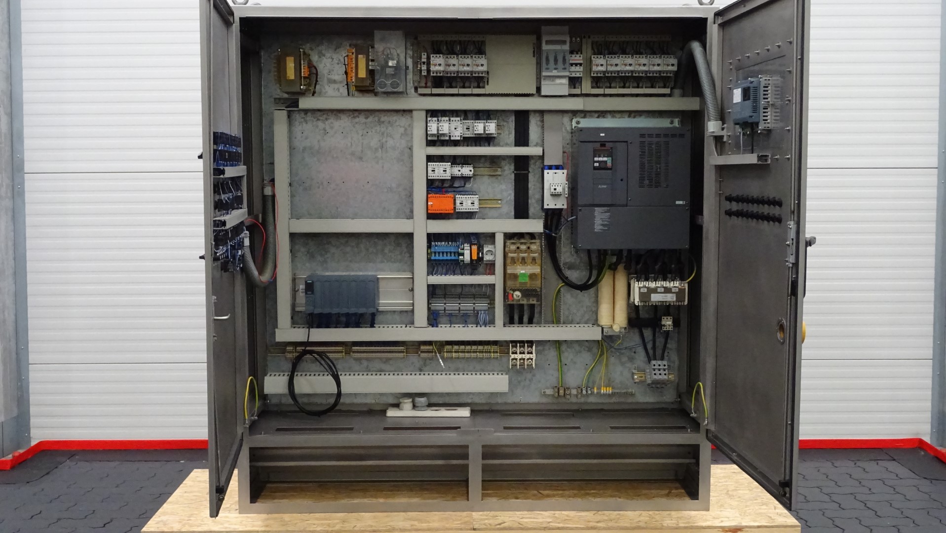 Used Reconditioned Universal Machine Stephan Combicut TC / SK 300