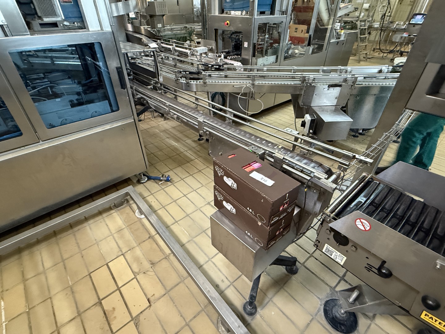 Used Aseptic Carton Filling Line: Tetra Pak TBA/19 - 30 V - 200 ml Slim + Easy Ride + TSA 21 + CBP 70