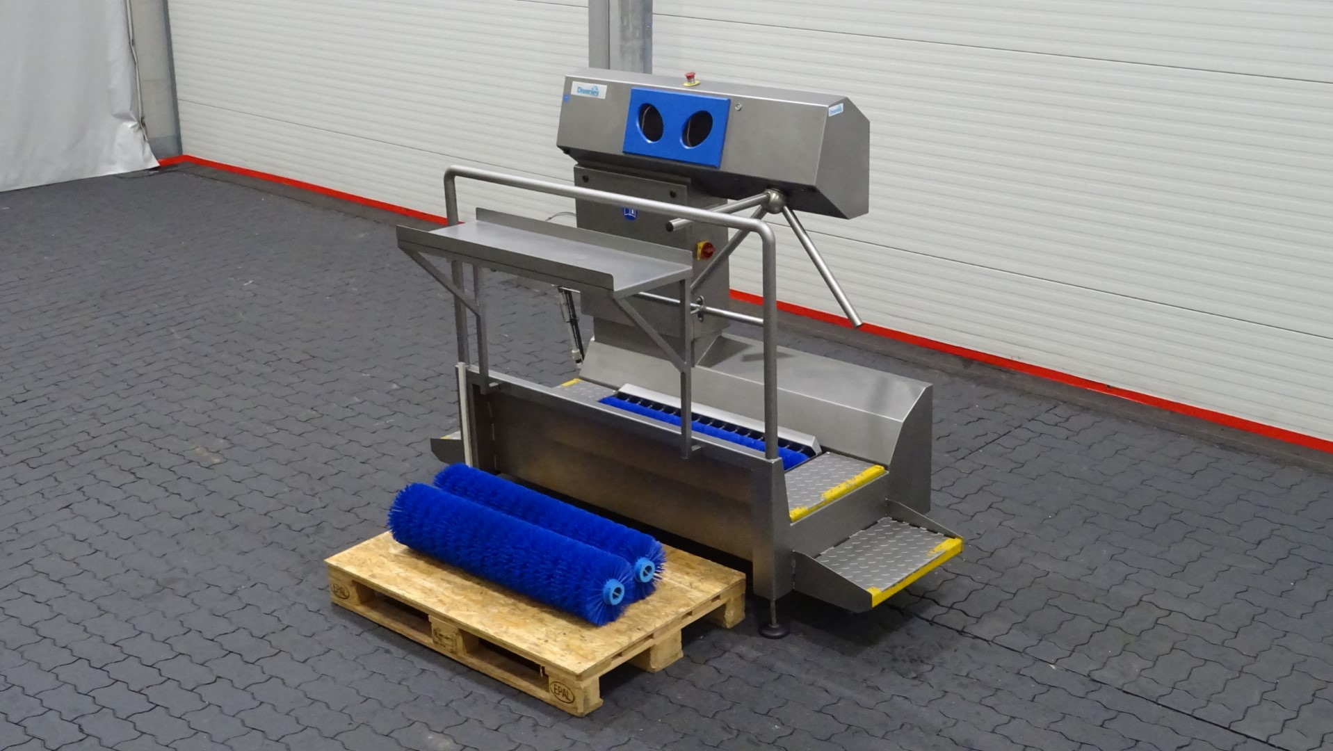 Used Hygienic station with sole cleaning and hand disinfection stations - Elpress 83202060