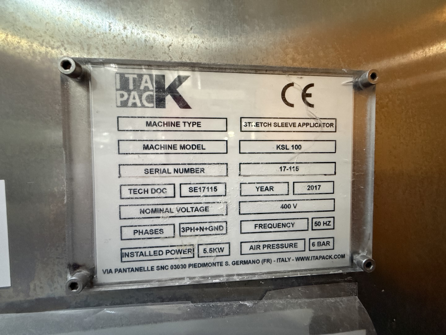 Used Filling, closing, labelling and packing line for plastic containers of 2 liter with fresh milk - Weightpack WFT 32.10.160