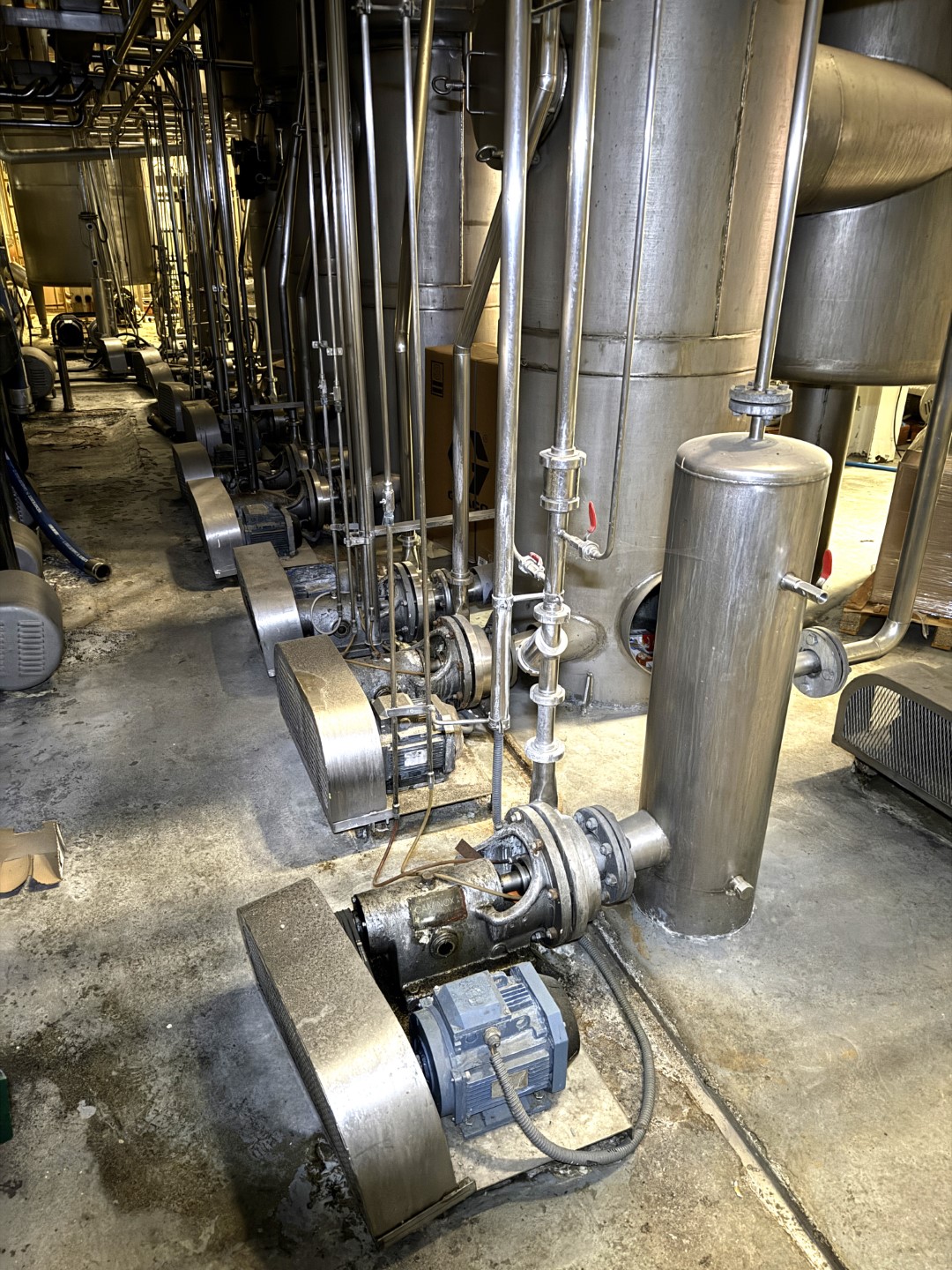 Used Complete GEA Niro Atomizer powder plant with 4-Effect TVR Evaporator, Spray Dryer, Fluidbed Dryer, Cyrstallisation tanks and filling station