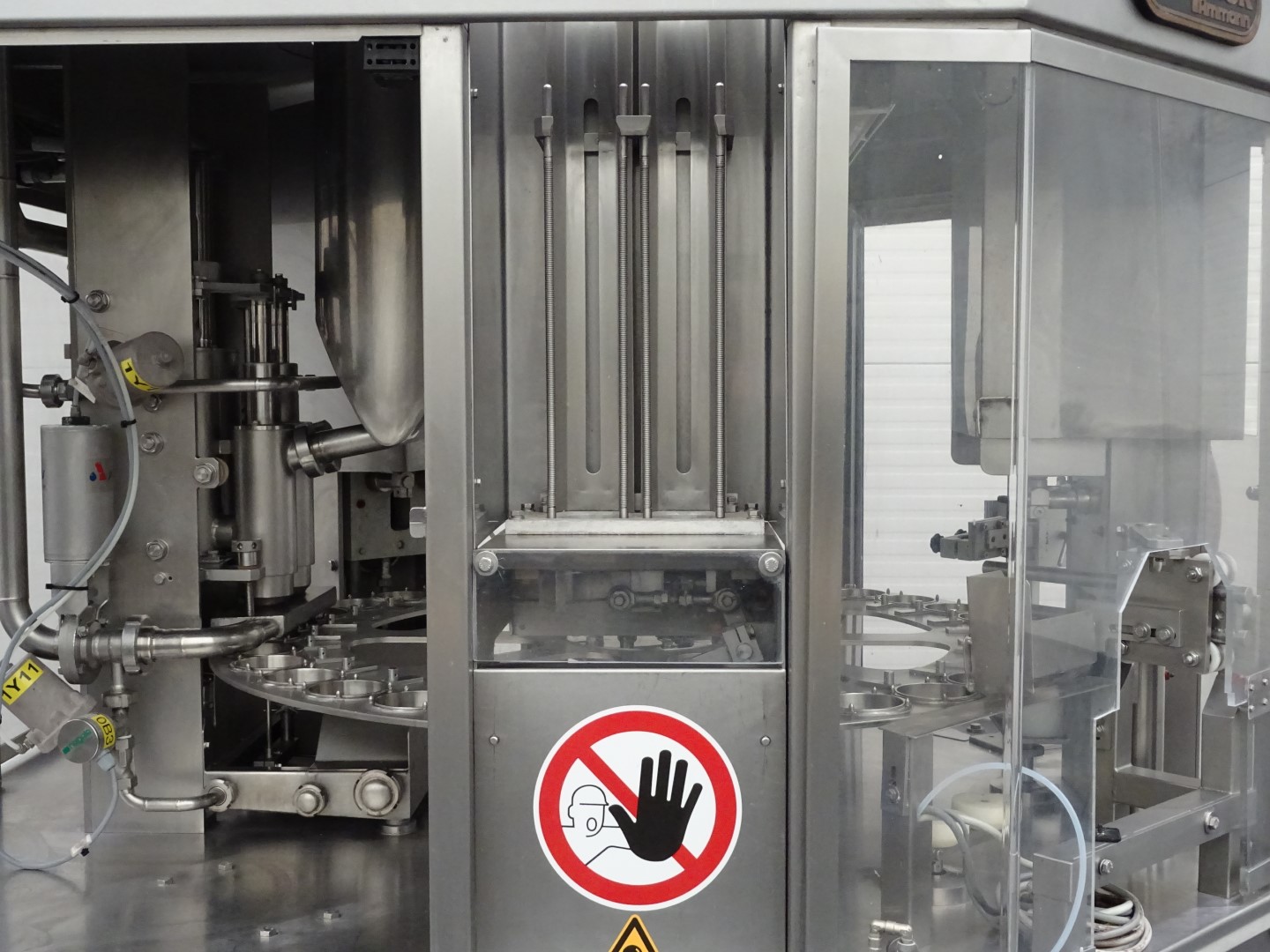 Used Cup filling and sealing machine Ampack Ammann ARL8/2