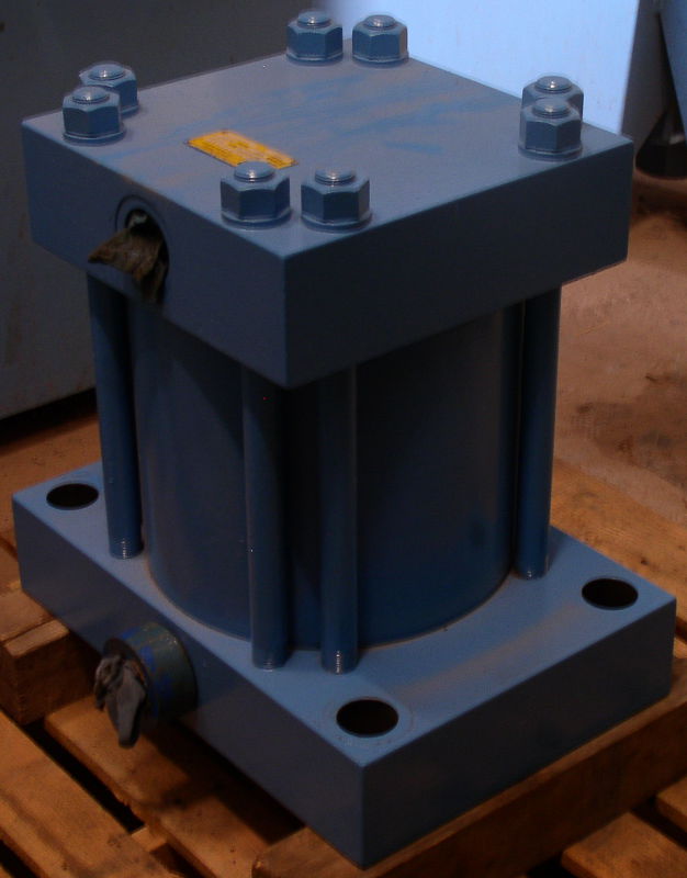 Used 200 Ton Parker Series 3H Hydraulic Cylinder