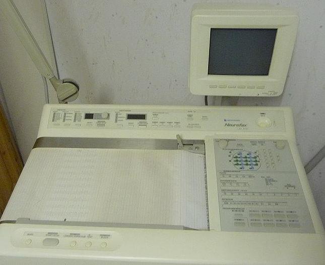 Gebraucht Nihon Kohden Neurofax 5610G mit Photostimmulation, Gerätewagen, Zubehör