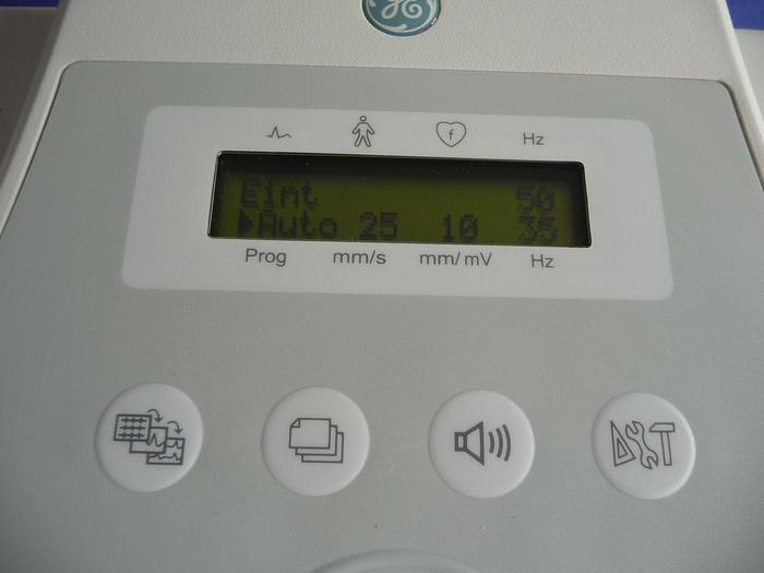 Gebraucht EKG GE MAC 400 mit Zubehör