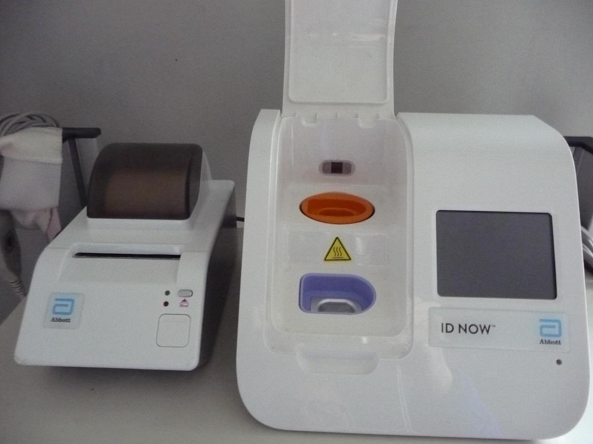 Gebraucht Abbott  ID NOW , PCR Testgerät 