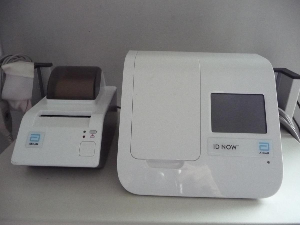 Gebraucht Abbott  ID NOW , PCR Testgerät 