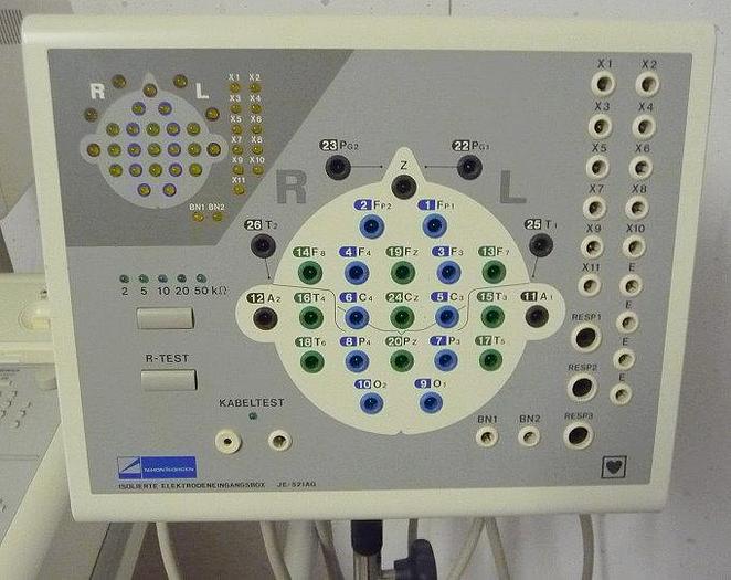 Gebraucht Nihon Kohden Neurofax 5610G mit Photostimmulation, Gerätewagen, Zubehör