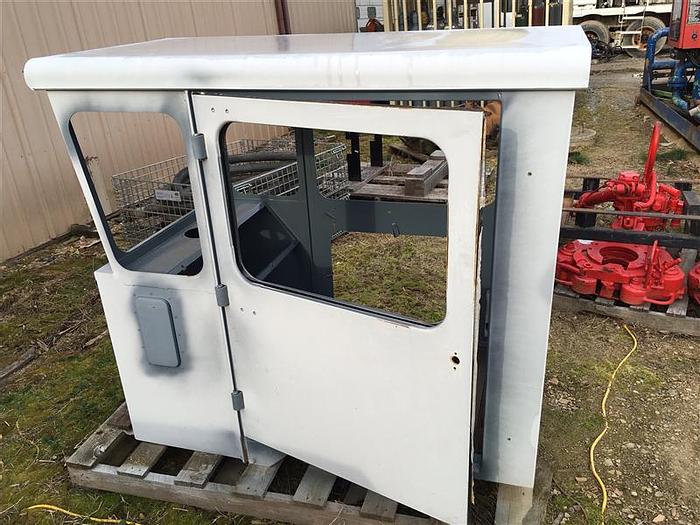 0 CCC CAB FOR CCC (CRANE CARRIER COMPANY) TRUCK - Pending Sale