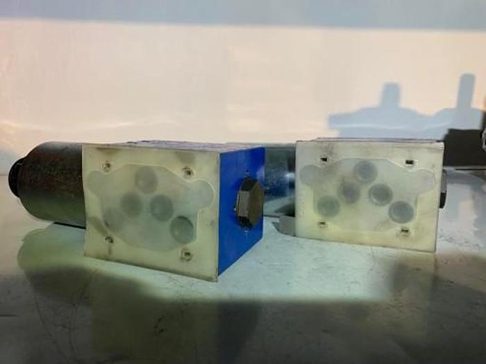 Rexroth 4WE10 Y33/CG24N9K4 Hydraulic Valve