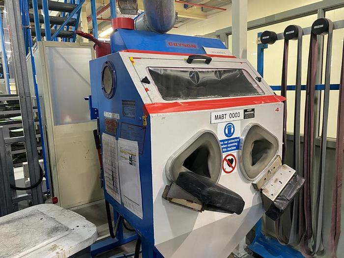 Used 1998 Guyson Select 4 SF Sand Blasting Cabinet