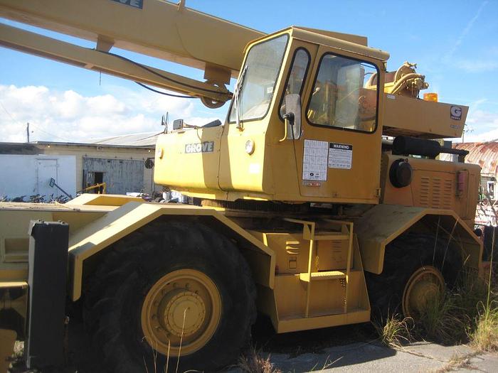 Used 1975 GROVE RT 620S