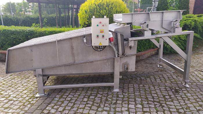 Used Obieraczka do liści kukurydzy, 4 - sekcyjna, z podajnikiem wibracyjnym orientującym surowiec, nierdzewna