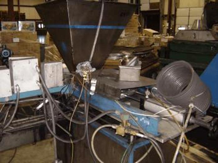 Used GEYER FILLMASTER FILLER WITH CONVEYOR