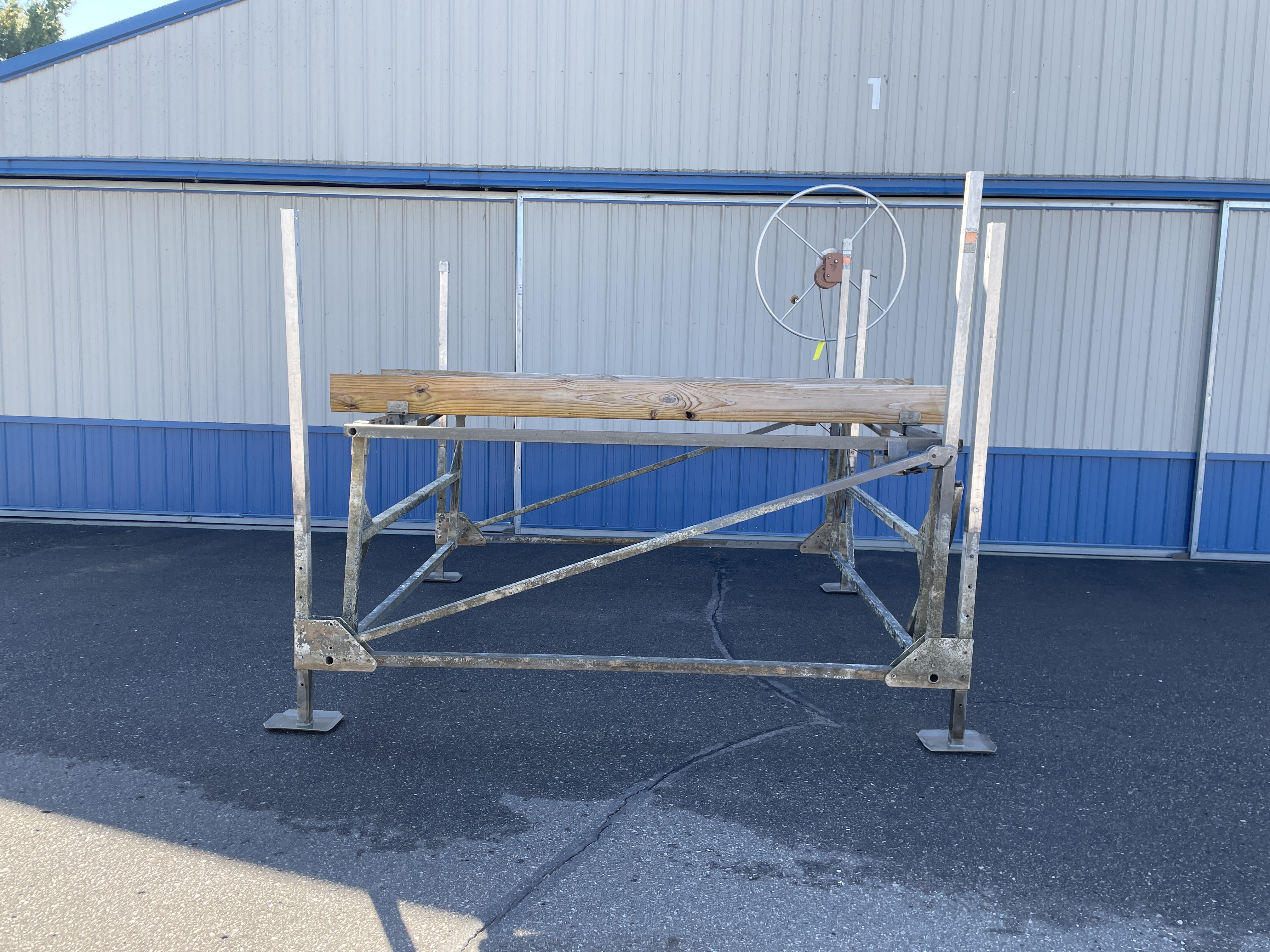 Used Hewitt 1500 lb Capacity