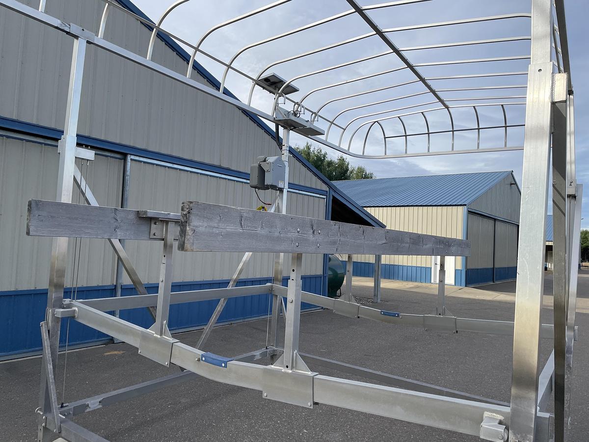 Used ShoreMaster 3000 LB Capacity