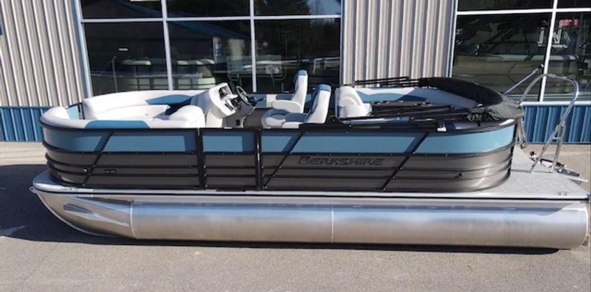 Used 2025 Berkshire 22 RFX LE
