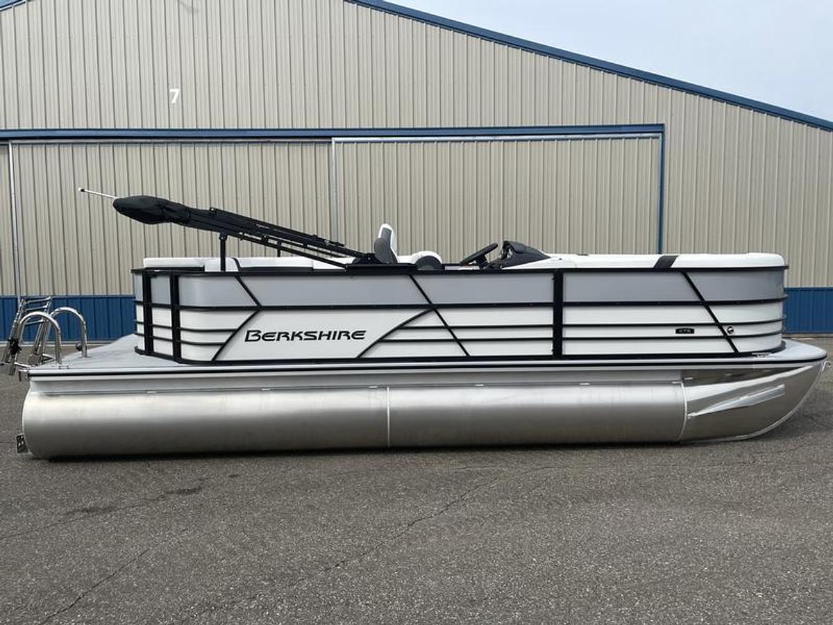 2026 Berkshire Pontoons 22CL CTS 25"