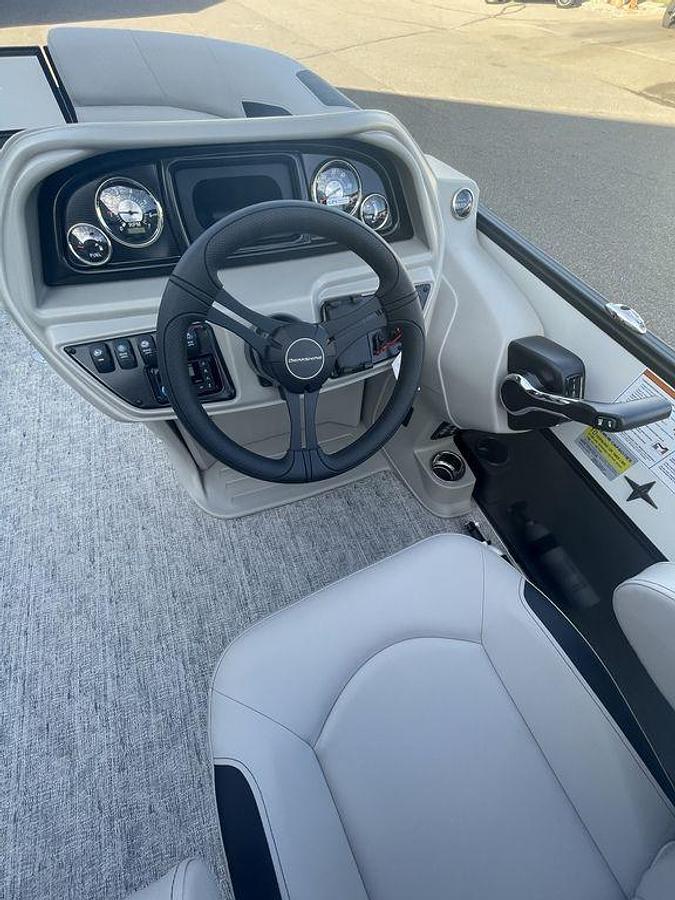 2026 Berkshire Pontoons 22RFC LE 25"