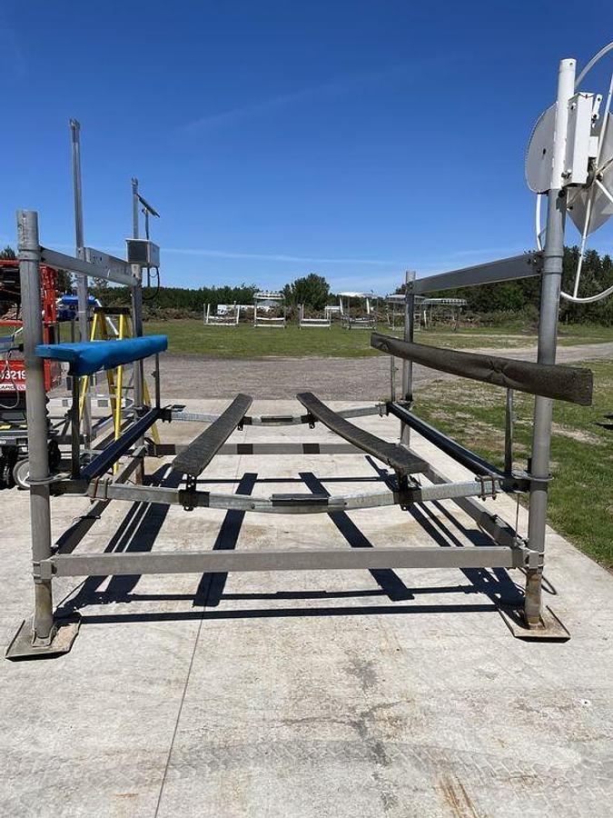 Used Shore Station 2000# Boat Lift