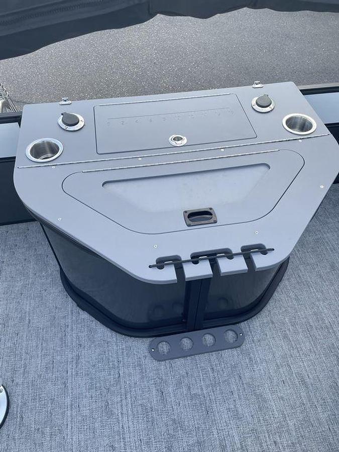 2026 Berkshire Pontoons 22RFC LE 25"