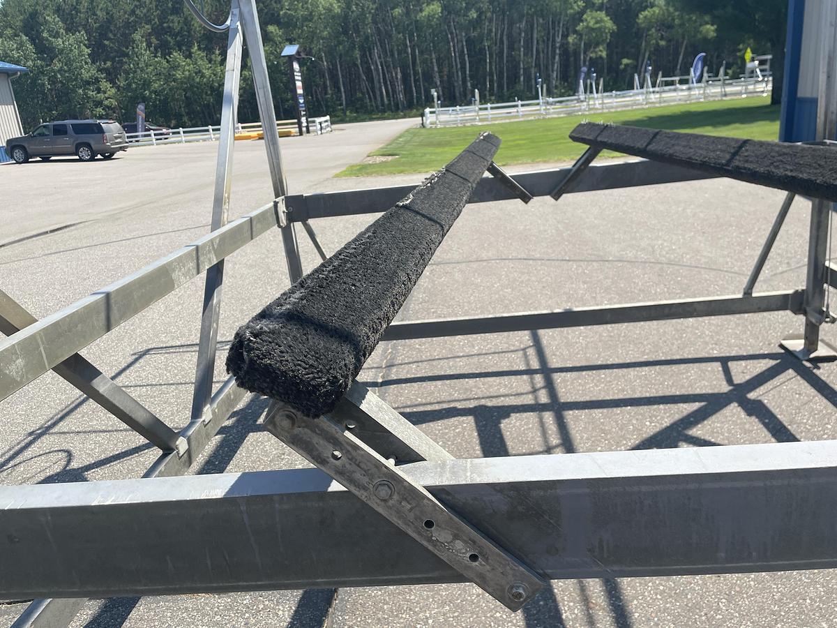 Used Pier Pleasure 2900 LB Capacity