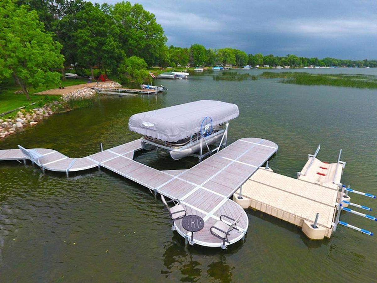 ShoreMaster Curve Dock Base