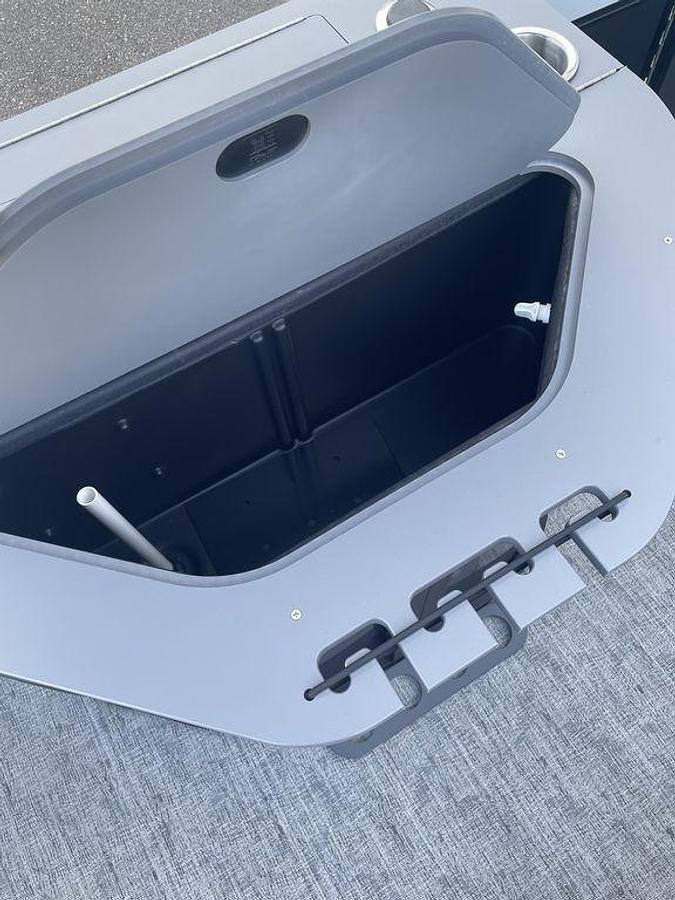 2026 Berkshire Pontoons 22RFC LE 25"