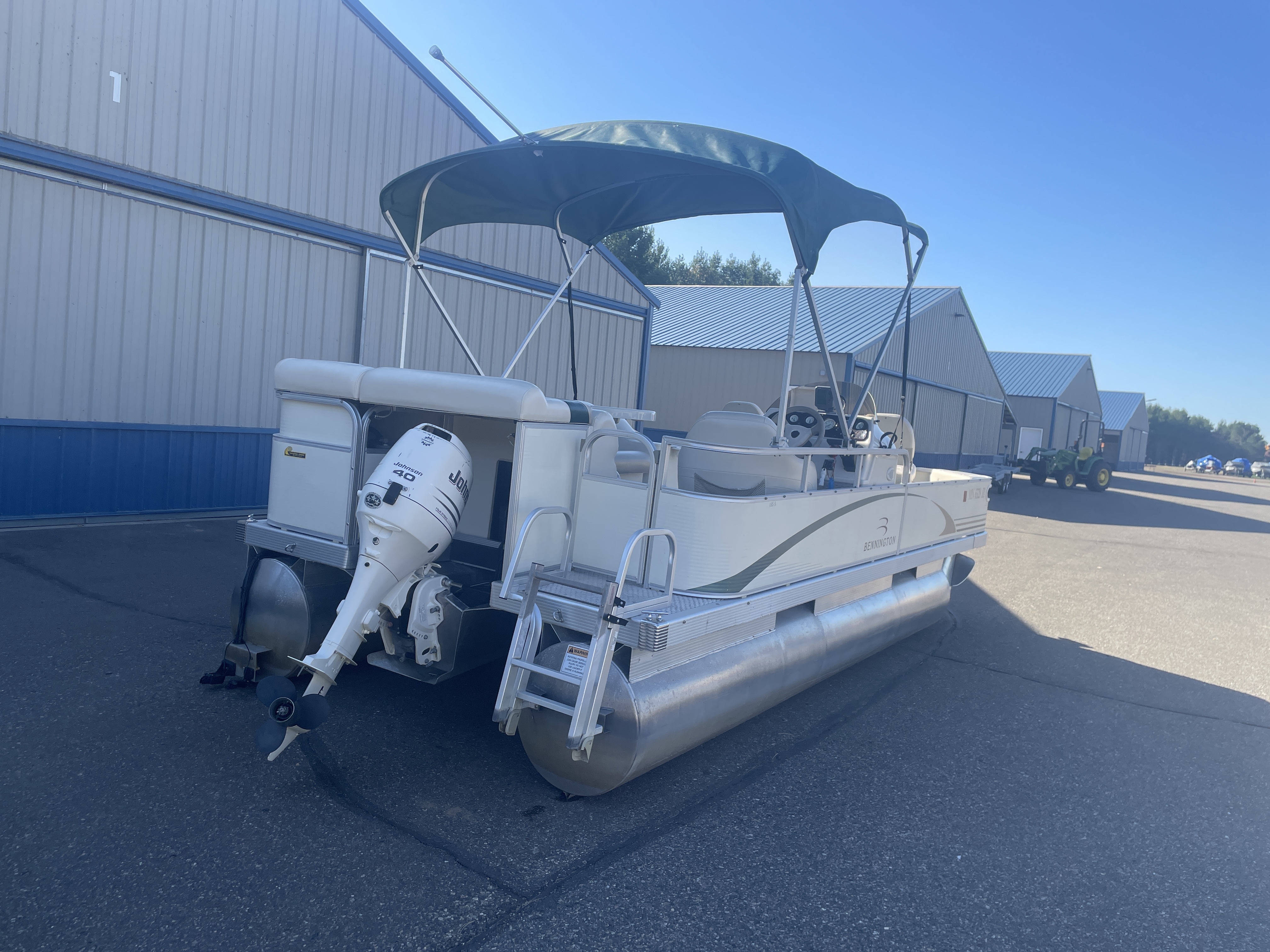 Used 2004 Bennington 185 S