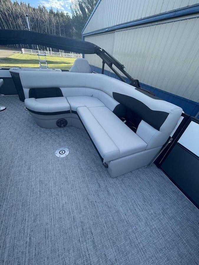 2026 Berkshire Pontoons 22RFC LE 25"