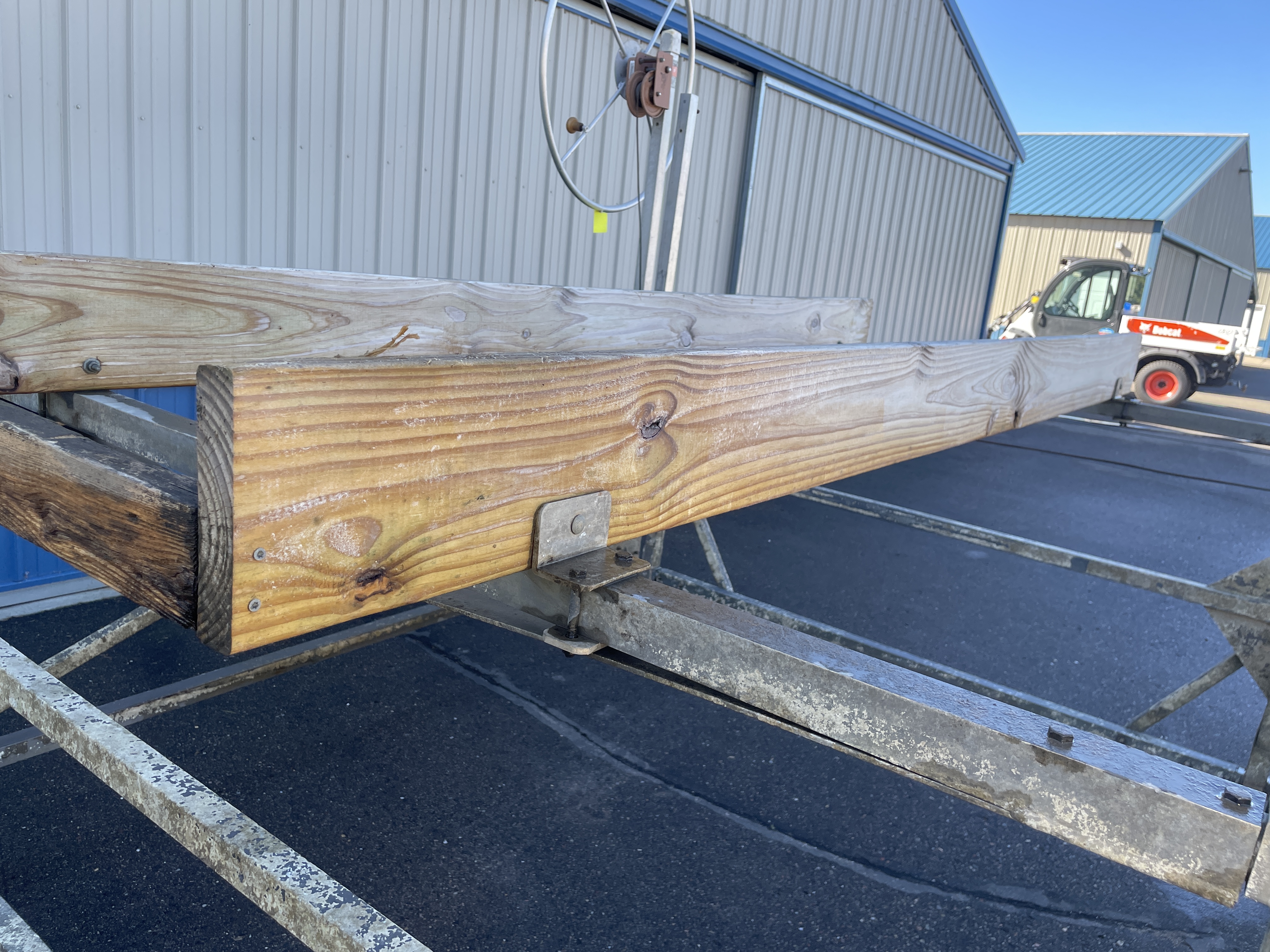 Used Hewitt 1500 lb Capacity
