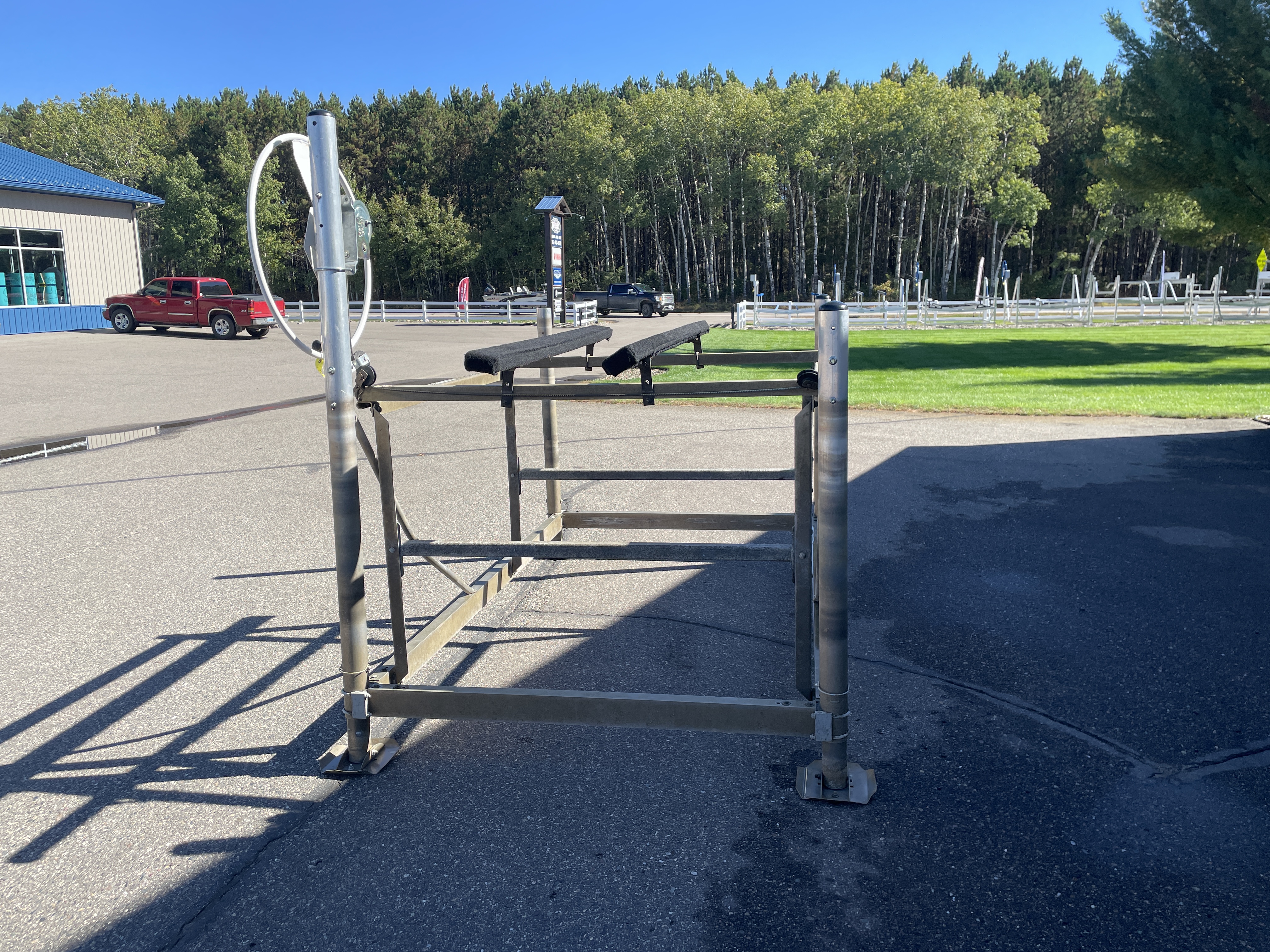 Used ShoreStation 1500 lb Capacity