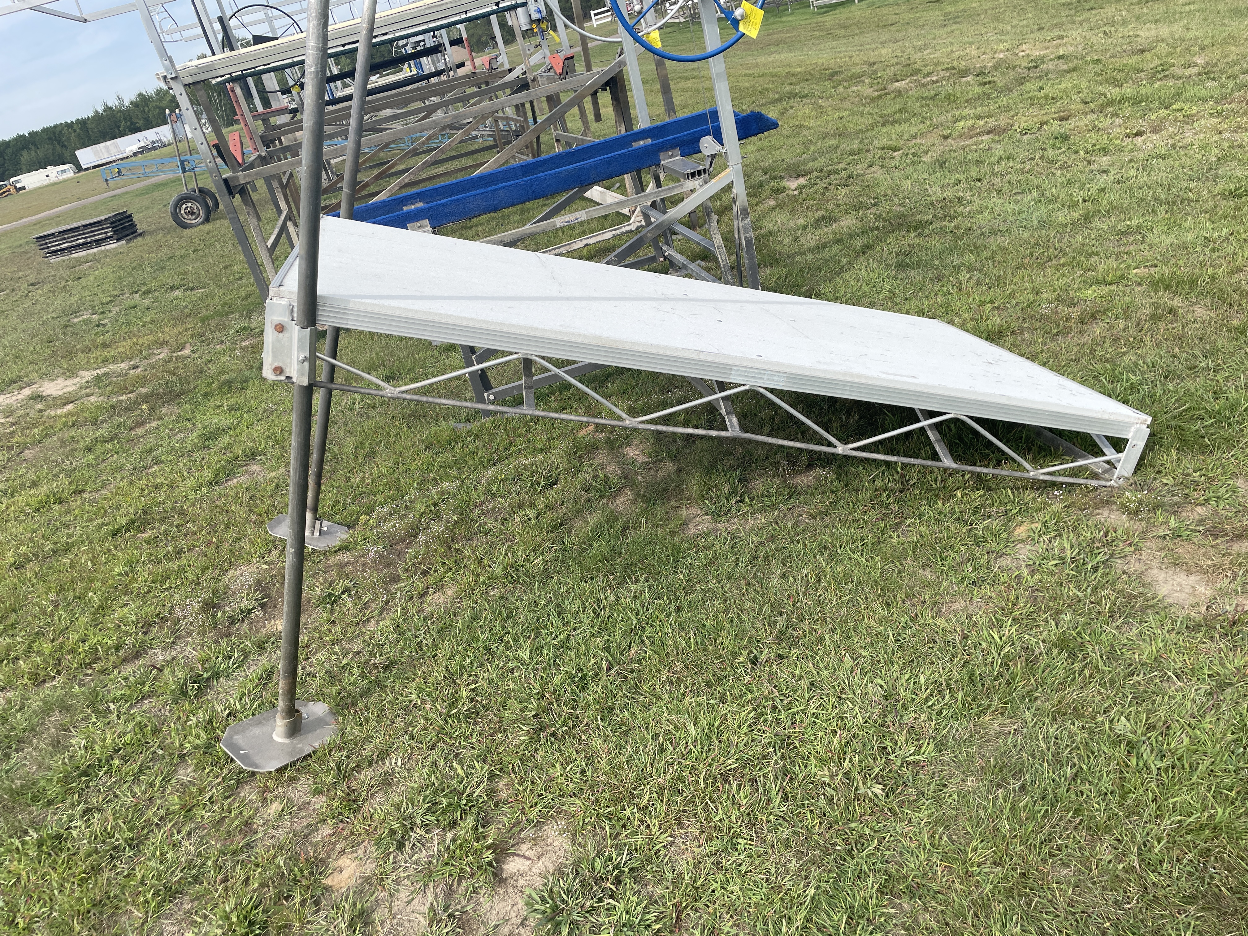 Used Hewitt 4'x8'