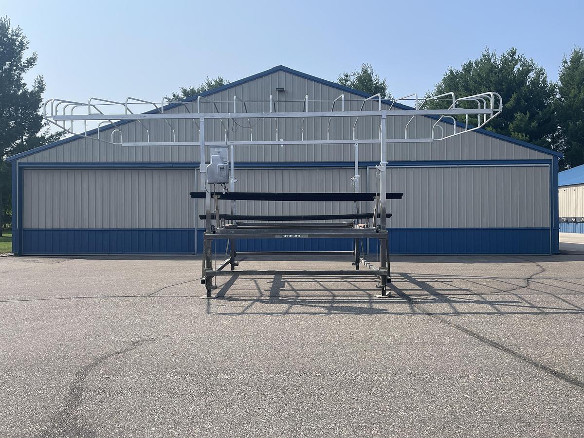 Used Hewitt 3800 LB Capacity