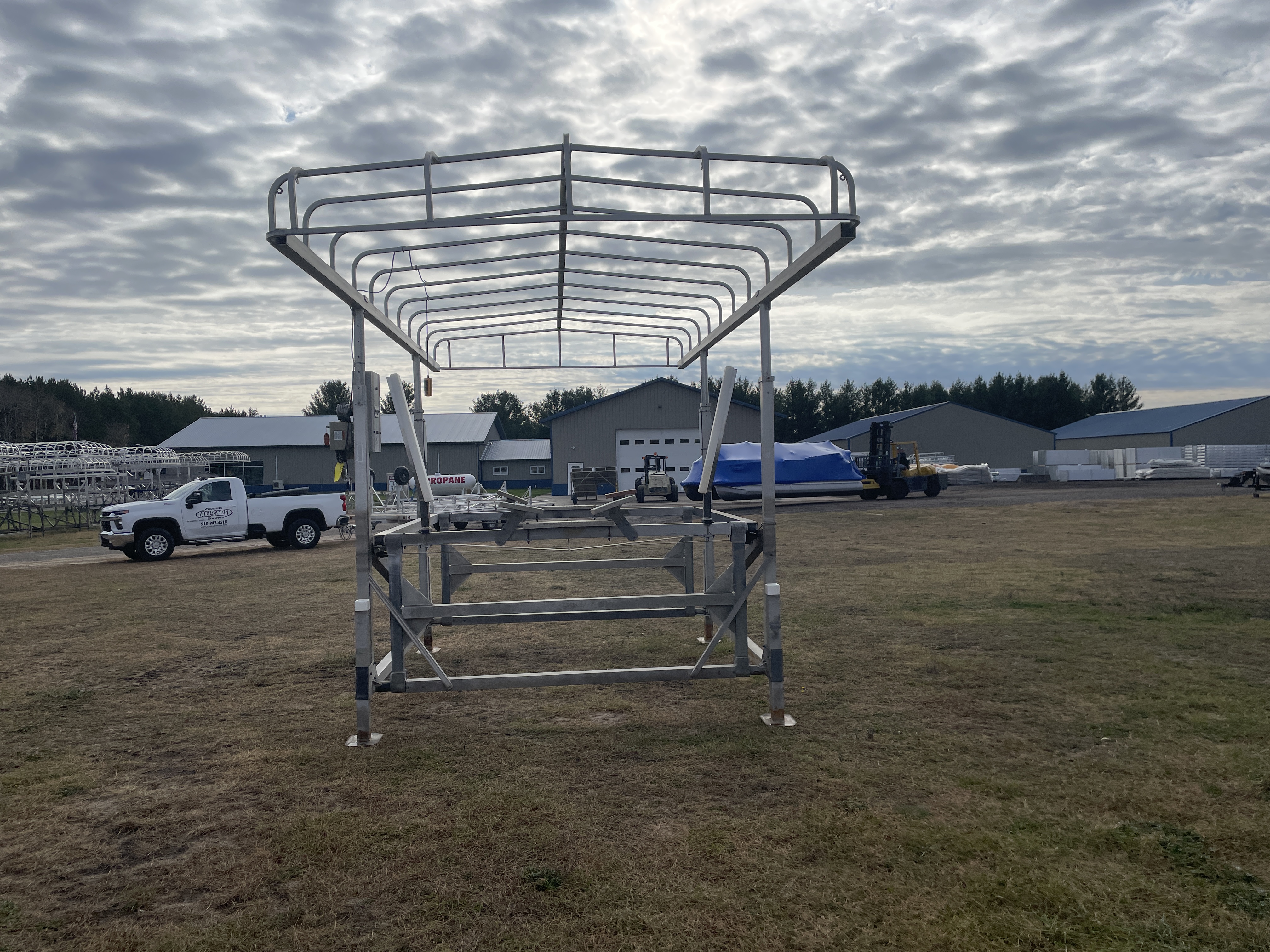 Used Hewitt 3600 LB Capacity