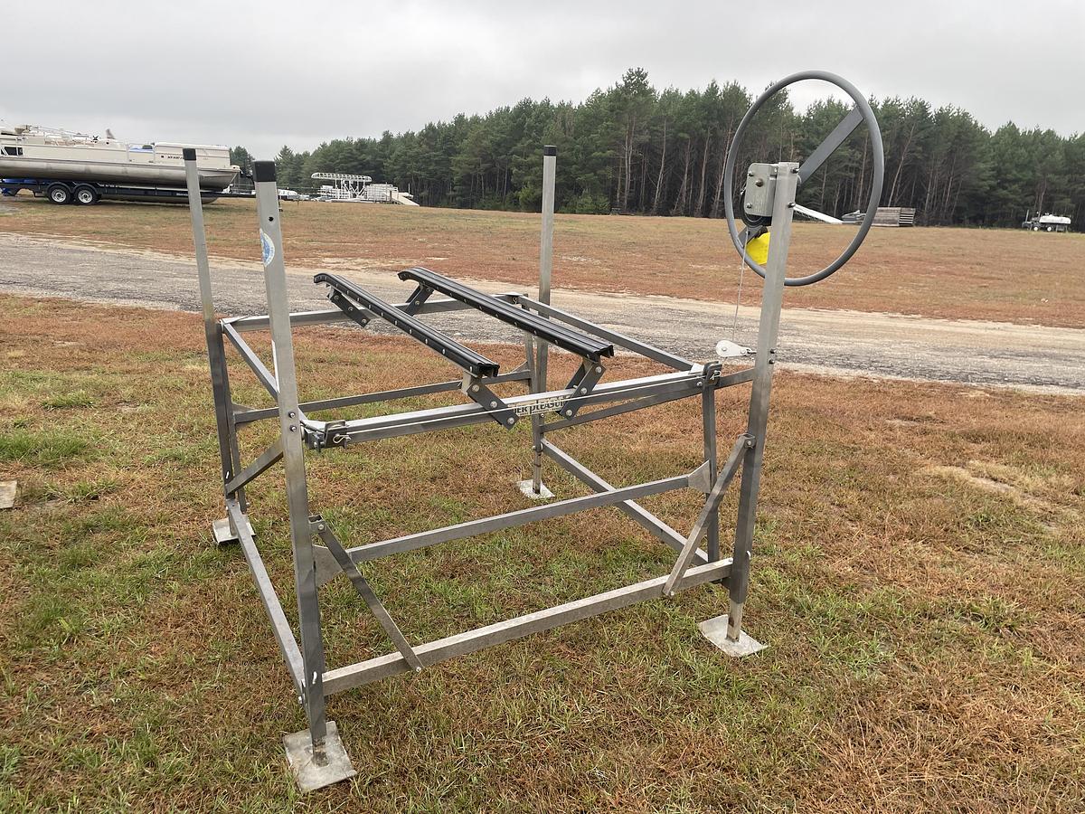 Used Pier Pleasure 2100 LB Capacity
