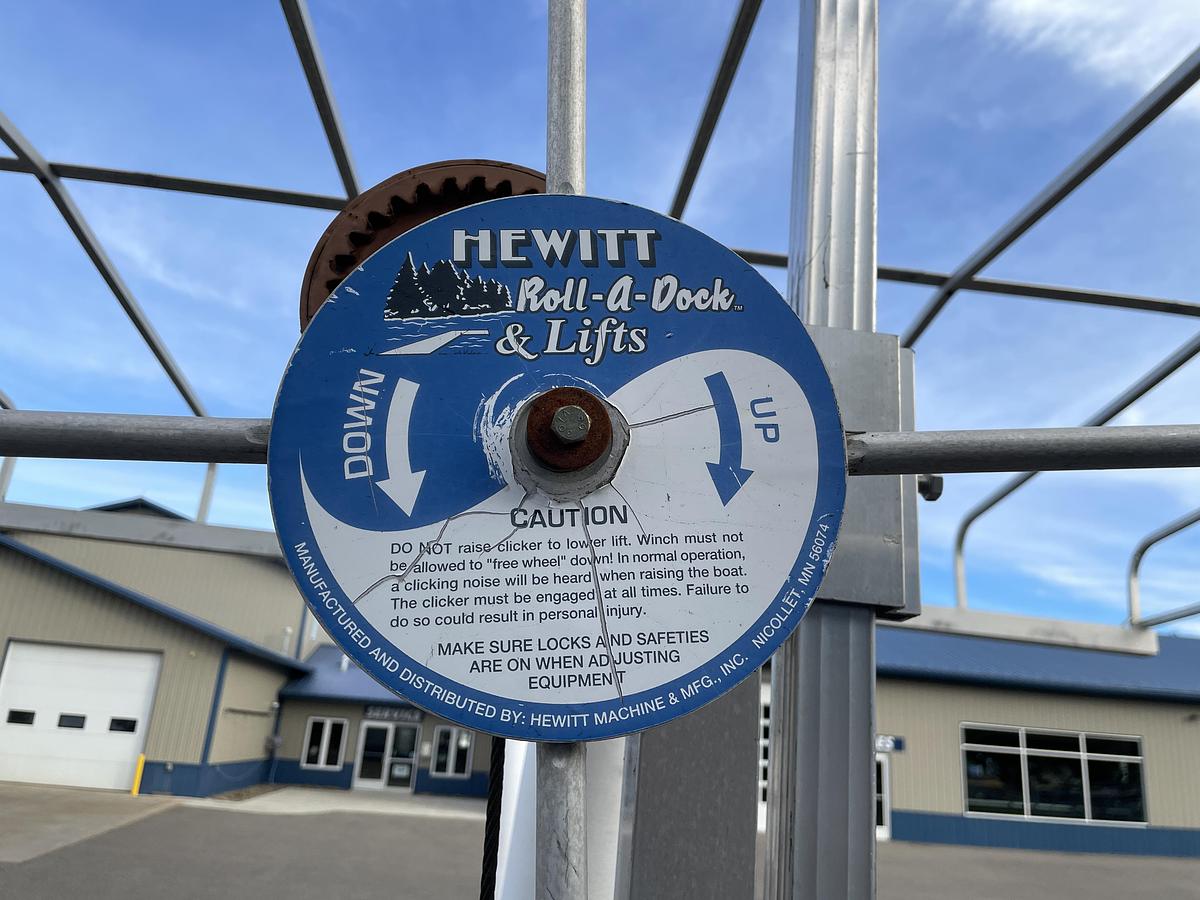 Used Hewitt 2400 lb Capacity