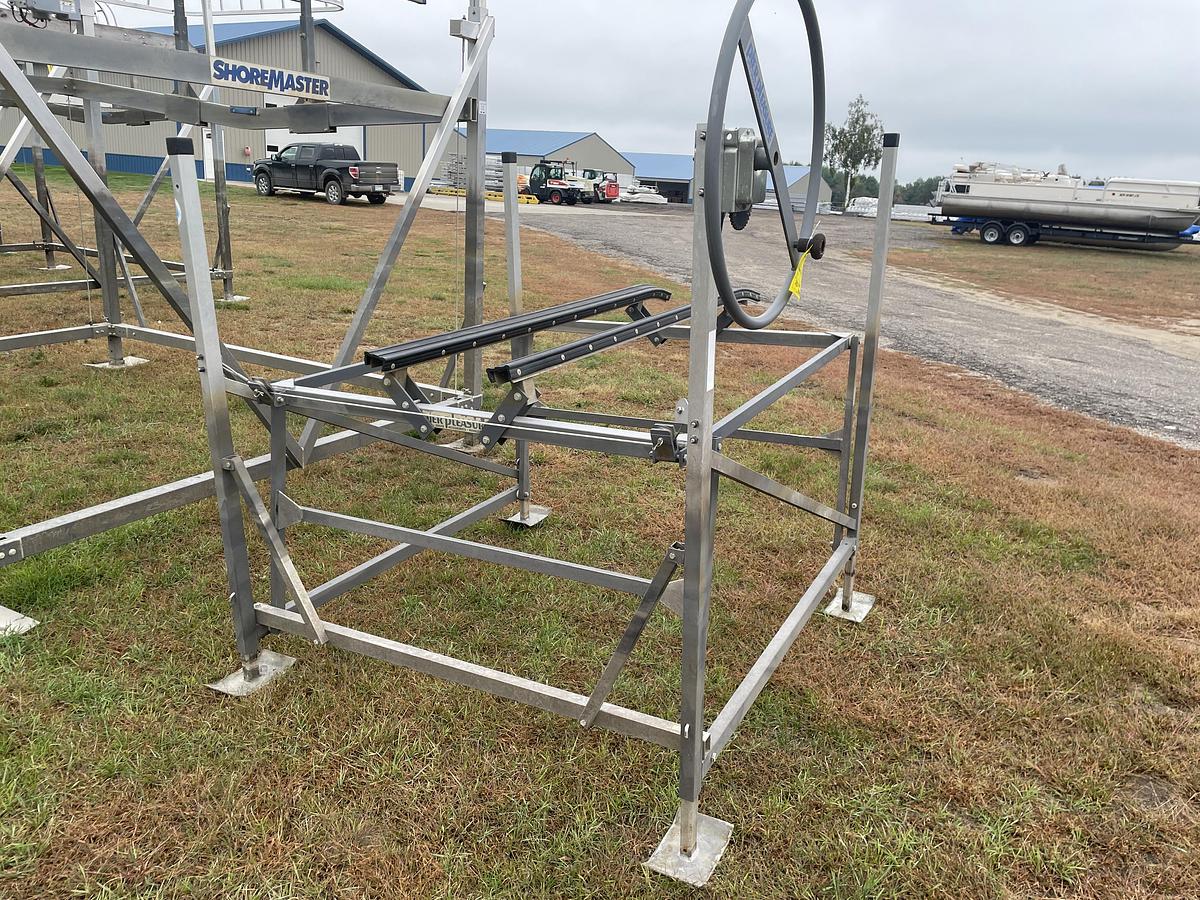 Used Pier Pleasure 2100 LB Capacity