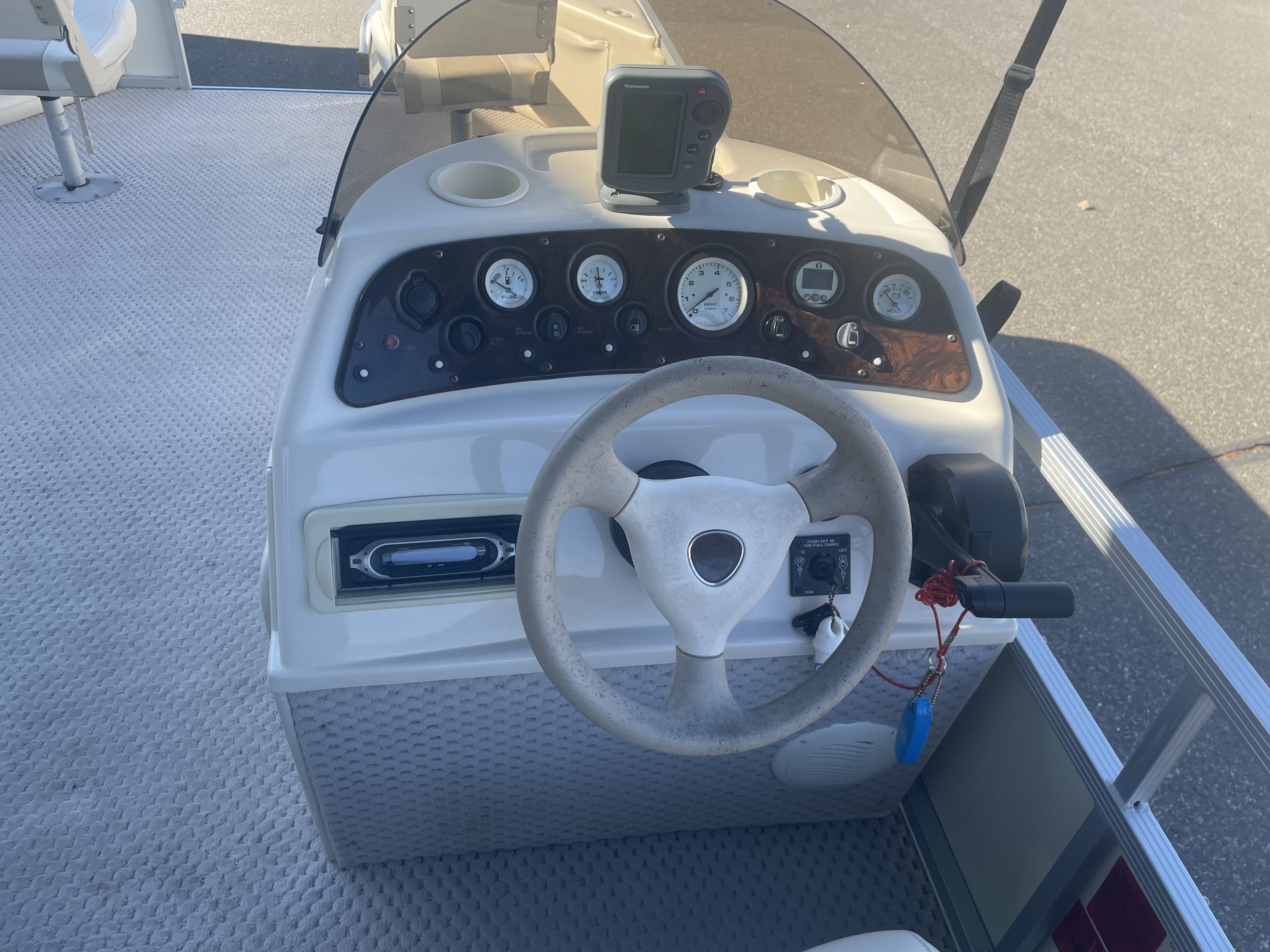 Used 2004 Bennington 185 S