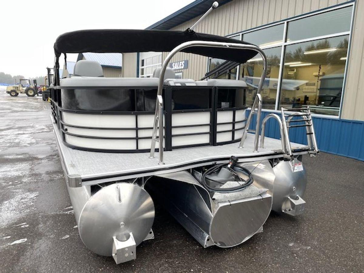 Used 2025 Berkshire 22 RFX CTS Tritoon