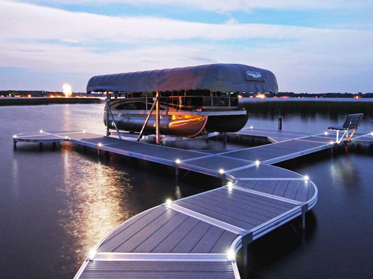 ShoreMaster Curve Dock Base