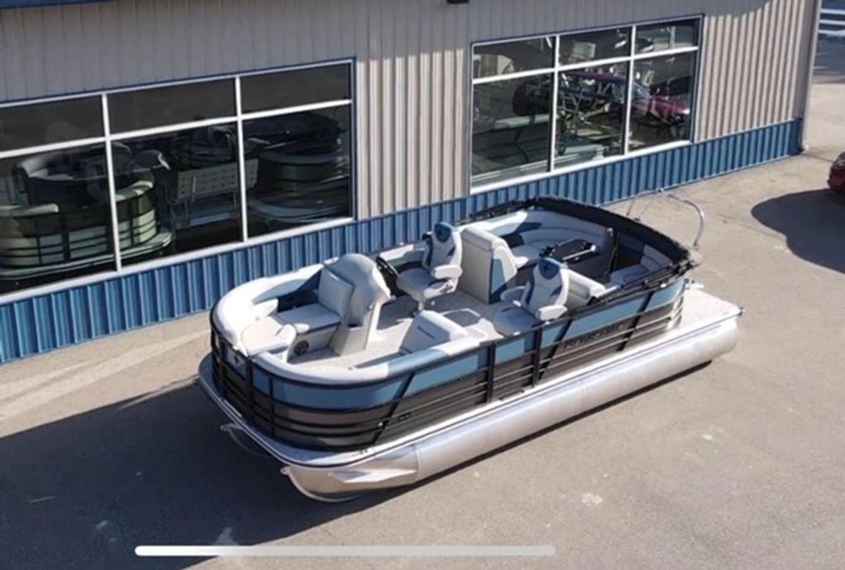Used 2025 Berkshire 22 RFX LE