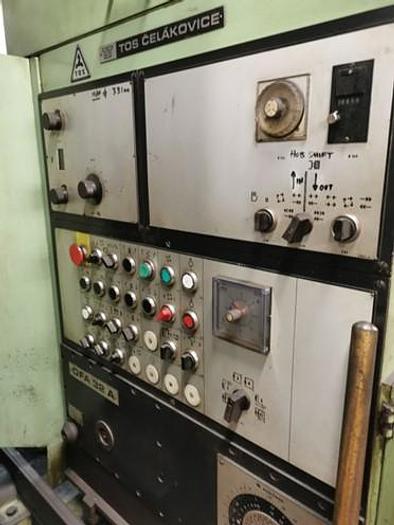 Used 1990 TOS OFA 32A Gear Hobbing Machine